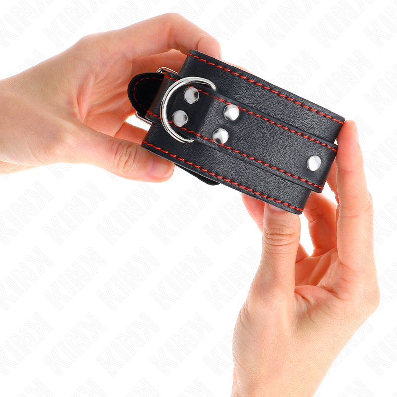 KINK - BRACELETS NOIRS AVEC DÉTAILS ROUGES RÉGLABLES 20-28 CM X 5,5 CM