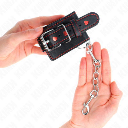 KINK - BRACELETS NOIRS AVEC INSERT COEUR ROUGE RÉGLABLES 21-28 CM X 5,5 CM