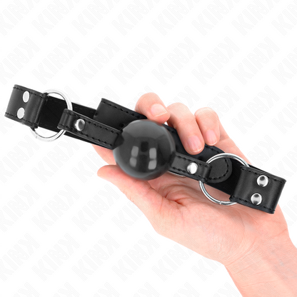 KINK - BÂILLON-BALLE SOUPLE ET SOLIDE DE 4 CM AVEC SANGLE EN SIMILICUIR DE 62 x 2,5 CM RÉGLABLE DE 42 À 58 CM