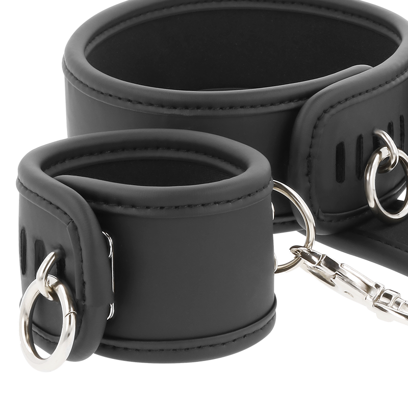 FETISH SUBMISSIVE - VEGAN LEATHER NECKLACE AND HANDCUFFS WITH NOPRENE LINING